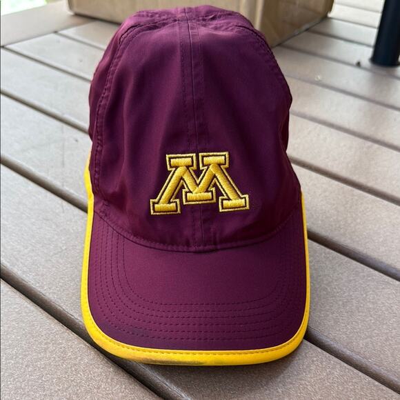 Minnesota State Nike Golden Gophers Maroon and Gold Cap - Picture 1 of 6